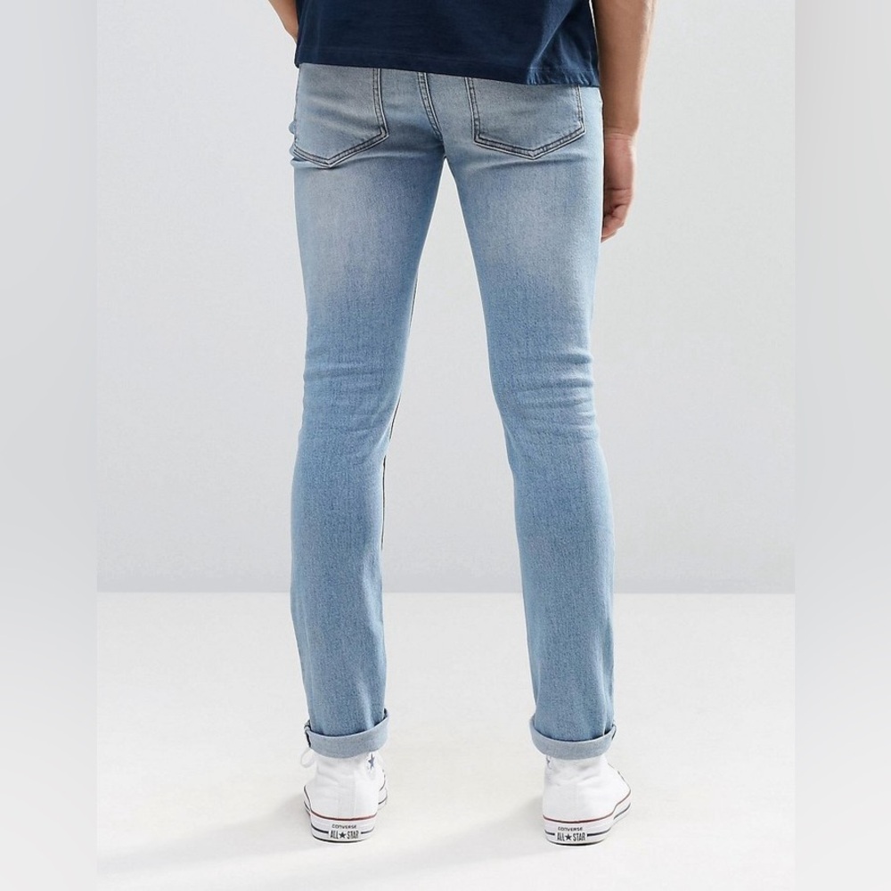 Cheap Monday • Tight Stonewash Jeans